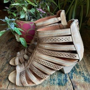 Pikolinos like new! tan leather open toe sandal-shoe, 2.5 inch heel. Size 40